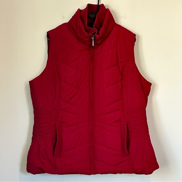 Avenue Vibrant Red Women's Quilted Puffer Vest - Size: 18/20 - Picture 1 of 6